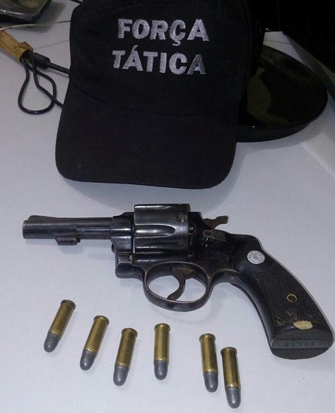 Força Tática da 3º Cia prende dupla em posse de arma de fogo em Canto do Buriti