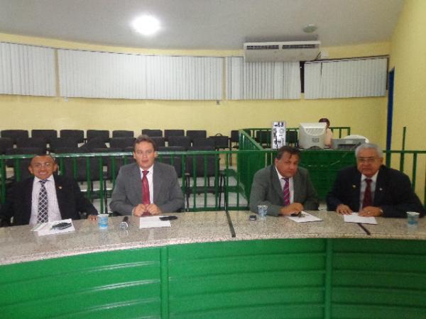 Vereadores: Carl&atilde;o (PTB), F&aacute;bio Braga (PP), Carlos Ant&ocirc;nio (PRTB) e Jos&eacute; Le&atilde;o (PSD).(Imagem:FlorianoNews)