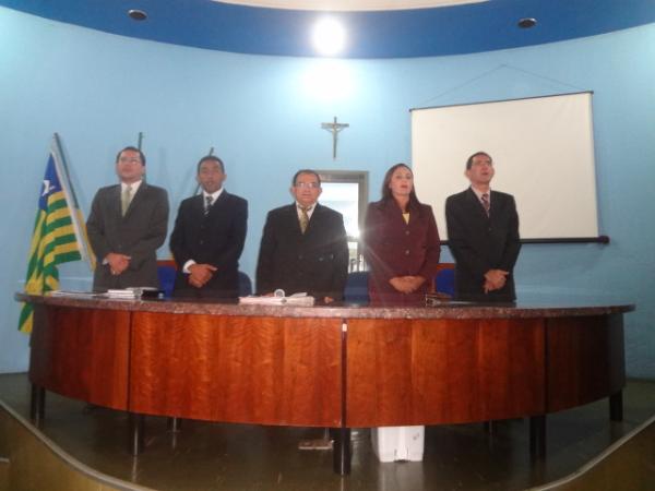 Abertura do ano legislativo na C&acirc;mara Municipal de Floriano.(Imagem: FlorianoNews)