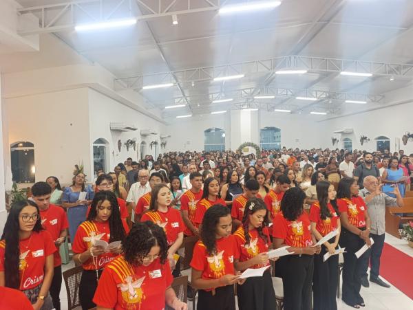 Paróquia Santa Cruz celebra Solenidade de Pentecostes com Sacramento da Crisma em Floriano.(Imagem:FlorianoNews)