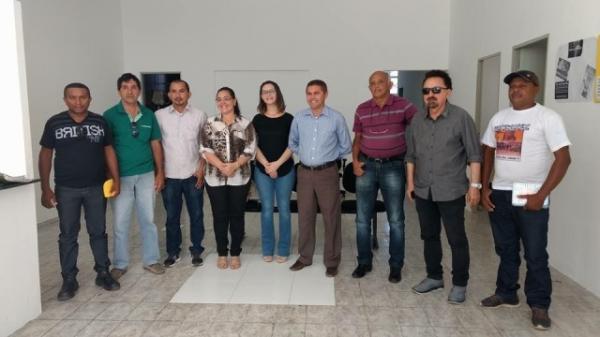 &Oacute;rg&atilde;os municipais integram trabalho de fiscaliza&ccedil;&atilde;o nas media&ccedil;&otilde;es do Mercado Central.(Imagem:SECOM)