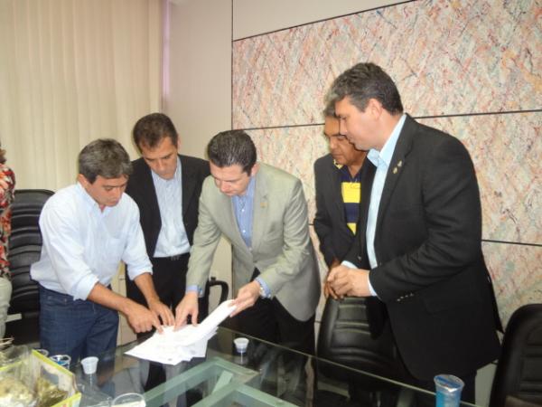 Reunião cela parceria entre Rotary e Prefeitura de Floriano.(Imagem:FlorianoNews)