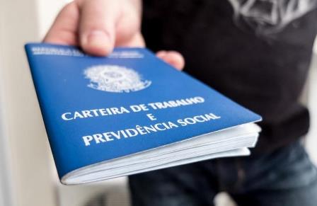 Geração de empregos fica estável no Piauí em abril
