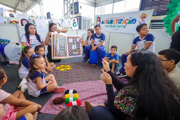Seduc apresenta iniciativas inovadoras que estão revolucionando a educação no Piauí durante encontro em Picos.(Imagem:Divulgação)