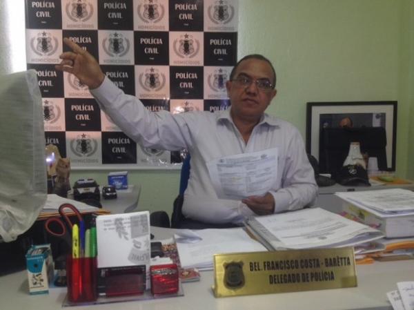 Delegado Bar&ecirc;tta fala sobre o caso envolvendo policial militar.(Imagem:Catarina Costa/G1)
