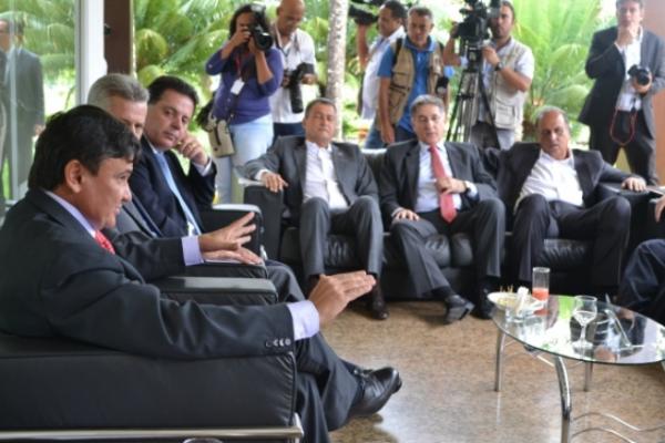 Wellington e outros governadores discutem propostas para desenvolvimento dos estados.(Imagem:CCom)