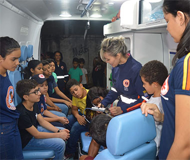 SAMU orienta crianças sobre os riscos e sintomas do AVC em Teresina
