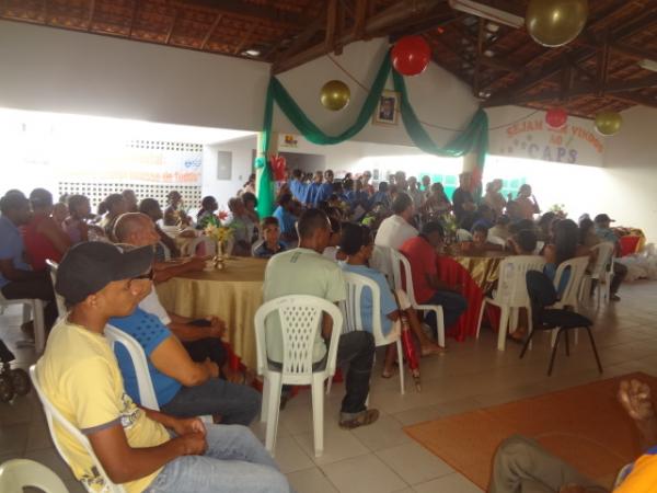 CAPS II realiza festa de Natal para usu&aacute;rios e familiares. (Imagem:FlorianoNews)
