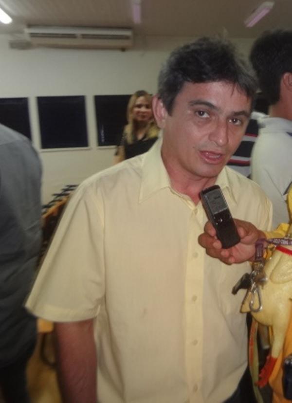 Secret&aacute;rio de Desenvolvimento Rural e Abastecimento, Edvaldo Ara&uacute;jo.(Imagem:FlorianoNews)