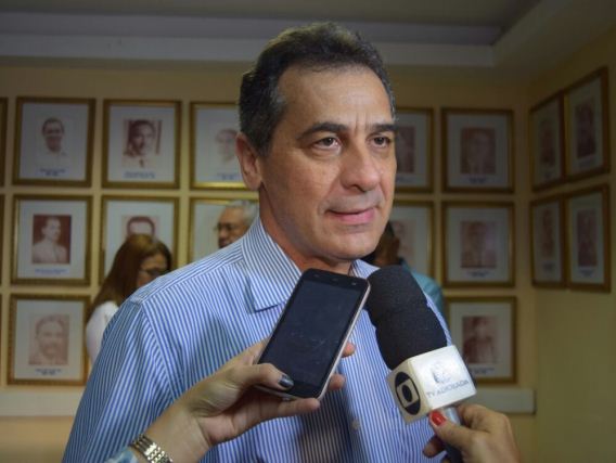 Prefeito de Floriano decreta ponto facultativo no dia 27 de maio