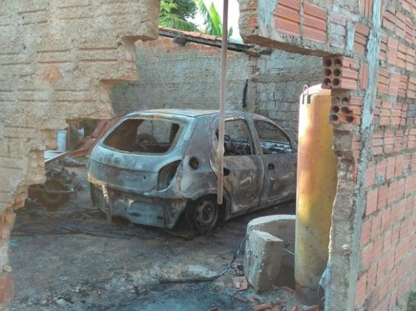 Explos&atilde;o em oficina na Zona Sul de Teresina.(Imagem: Ellyo Teixeira/G1)