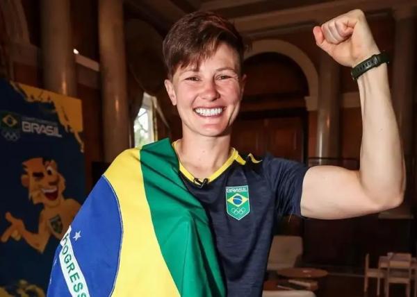 Rec&eacute;m-recuperada de um c&acirc;ncer, Raquel Kochhan retronou &agrave;s competi&ccedil;&otilde;es h&aacute; pouco mais de seis meses e est&aacute; prestes disputar a terceira Olimp&iacute;ada da carreira.(Imagem:Gaspar N&oacute;brega/COB/Direitos Reservados)