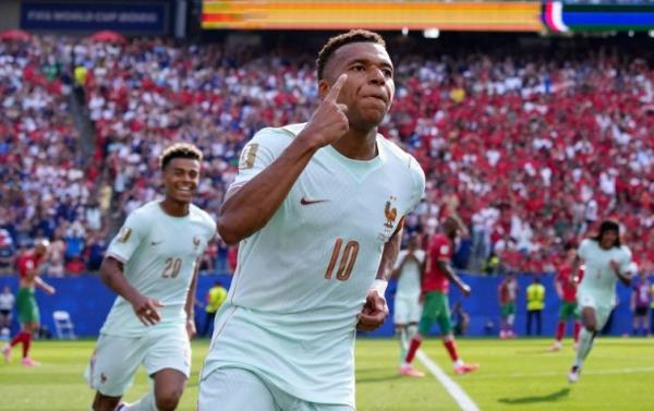 O craque franc&ecirc;s Kylian Mbapp&eacute; divide a artilharia desta edi&ccedil;&atilde;o com Lionel Messi, com oito gols cada um.(Imagem:Reuters/David Butler Li)