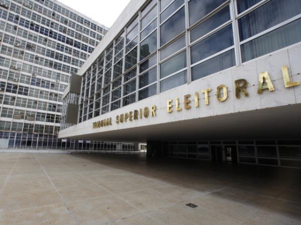 TSE decide manter bancadas de estados para eleição deste ano