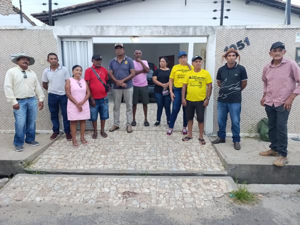  Rep&oacute;rter Amarelinho realiza a&ccedil;&atilde;o social em comunidades rurais de Floriano.(Imagem:FlorianoNews)