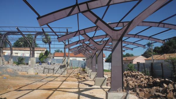 Obras de reforma e ampliação do Mercado do Cruzeiro estão em estágio avançado.(Imagem:FlorianoNews)