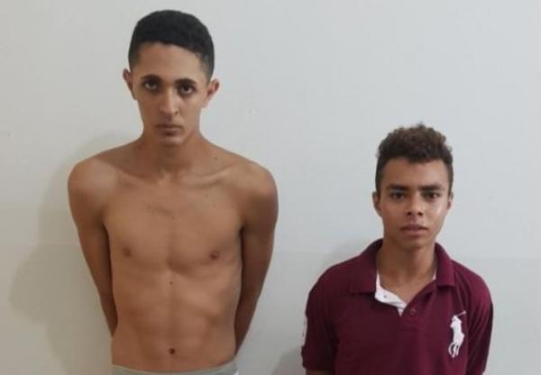 Dupla é presa por roubo à mão armada em Floriano.(Imagem:Polícia Civil)