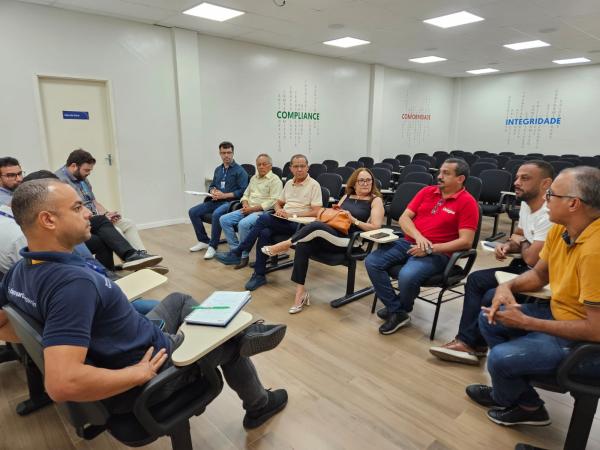 Comerciantes de Floriano cobram solu&ccedil;&otilde;es da Equatorial para problemas no fornecimento de energia.(Imagem:Divulga&ccedil;&atilde;o)