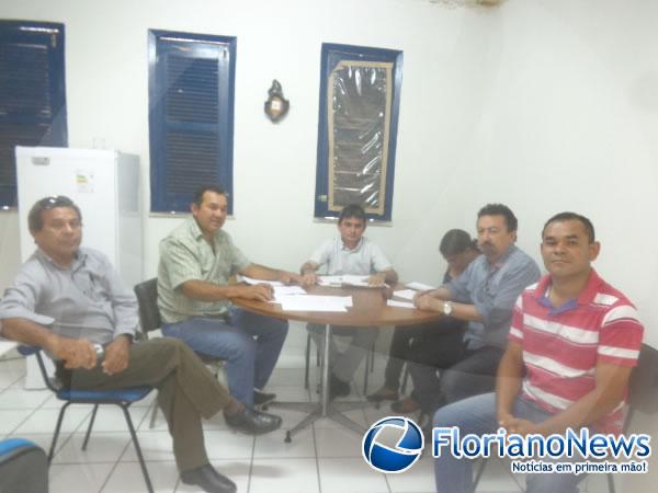 Inscri&ccedil;&atilde;o no Programa Garantia Safra &eacute; tema de reuni&atilde;o no Conselho Municipal de Desenvolvimento Rural.(Imagem:FlorianoNews)