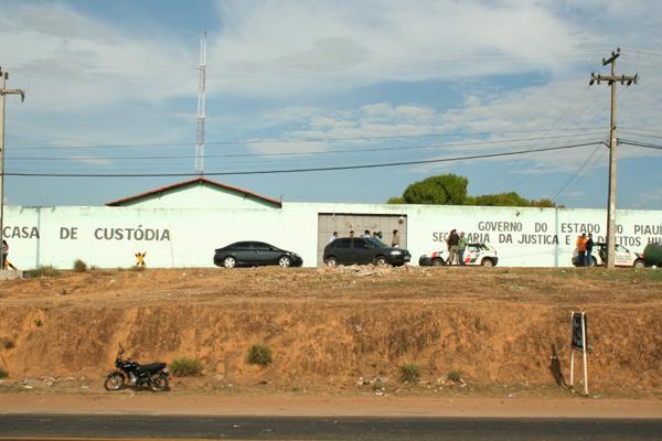 Detento da Casa de Custódia sofre tentativa de homicídio no presídio