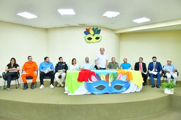 Pol&iacute;cia Militar garante seguran&ccedil;a refor&ccedil;ada para o Carnaval de Floriano 2025(Imagem:Divulga&ccedil;&atilde;o/BPM)