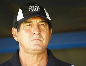 Muricy descarta mudar estilo de jogo e pede 'atitude'