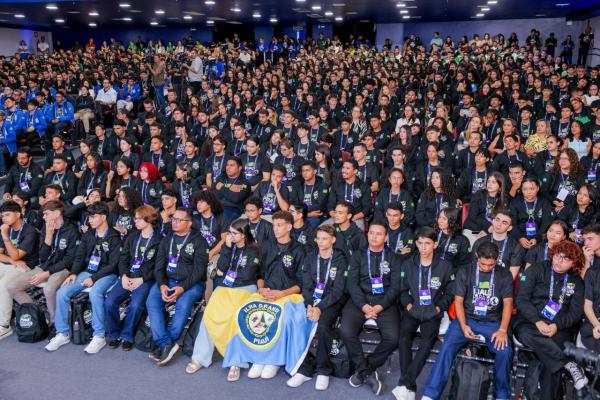 Governo do Estado fortalece educação em Teresina com escolas padrão ouro, maior investimento da Uespi e concurso para professores(Imagem: Gabriel Paulino)