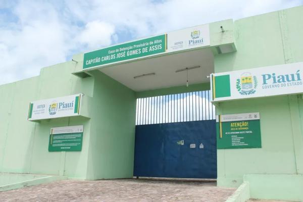 Segundo a Sejus, a ação foi realizada por meio das Rondas Ostensivas de Caráter Prisional (Rocap) e da Gerência da Casa de Detenção. A secretaria informa, ainda, que forças de seg(Imagem:Reprodução)