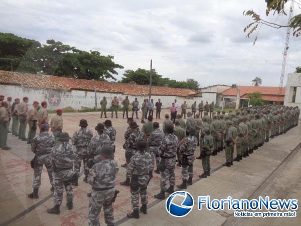 Deputado visita Comando Geral da Polícia Militar de Floriano.(Imagem:FlorianoNews)