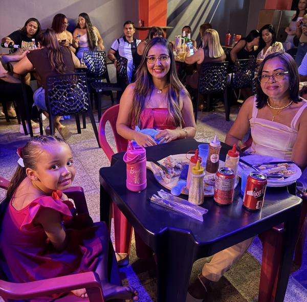 Escola Pequeno Príncipe realiza emocionante baile em homenagem ao Dia das Mães(Imagem:EPP)