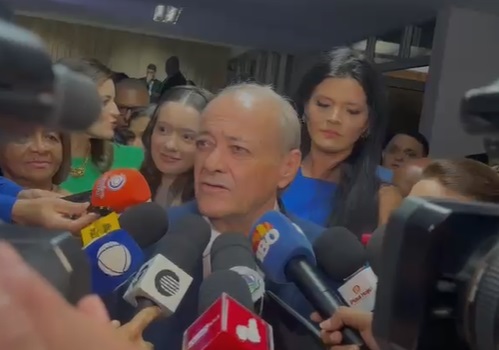 Silvio Mendes é diplomado prefeito de Teresina em cerimônia com eleitos