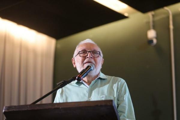 Ant&ocirc;nio Jos&eacute; Medeiros, professor e ex-secret&aacute;rio de Estado do Planejamento.(Imagem:Alysson Dinis)