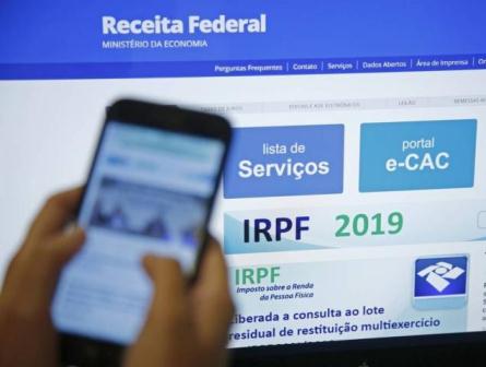 Receita paga nesta quinta restituições do 3º lote do IR 2019