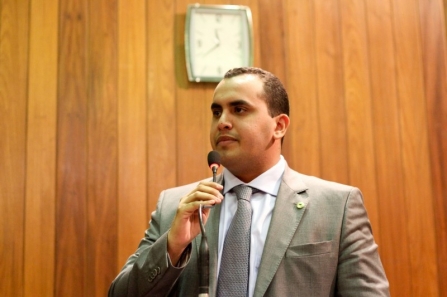 Georgiano Neto defende a permanência da UESPI em Fronteiras