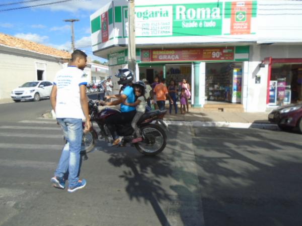 Reportagem flagra desrespeito a pedestres no tr&acirc;nsito de Floriano.(Imagem:FlorianoNews)