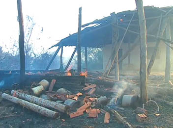 Com chamas de 5 metros, incêndio destroi granja em União