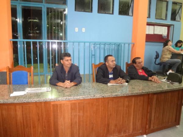 Sess&atilde;o solene marca abertura do ano legislativo na C&acirc;mara Municipal de Bar&atilde;o de Graja&uacute;.(Imagem:FlorianoNews)