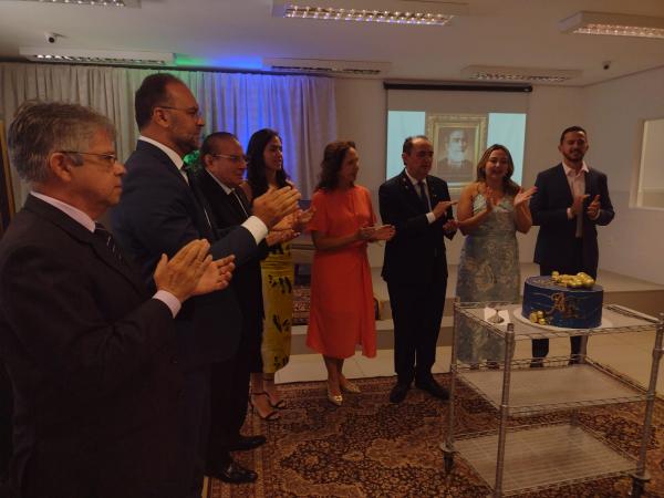 Prefeito Antônio Reis recebe comenda da Ordem do Mérito Comercial Marquês de Paranaguá.(Imagem:FlorianoNews)