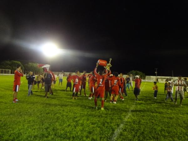 Am&eacute;rica &eacute; campe&atilde;o no Campeonato Florianense de Futebol.(Imagem:FlorianoNews)