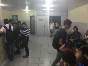 Pela 5ª vez, bandidos assaltam estudantes na Uespi e um é preso