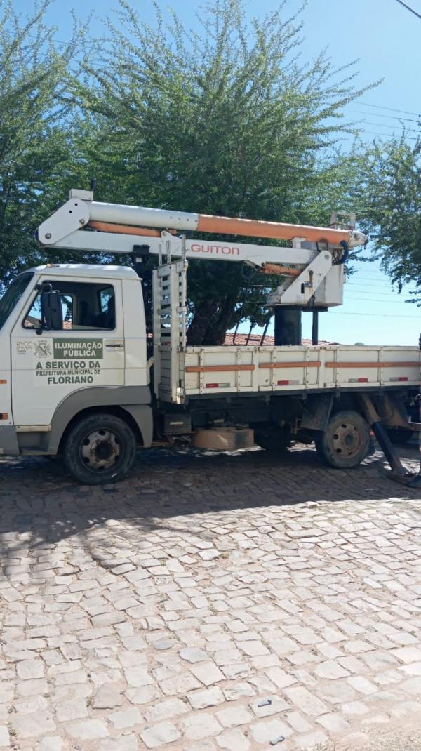 Infraestrutura de Floriano realiza mais de 800 atendimentos em ilumina&ccedil;&atilde;o p&uacute;blica no m&ecirc;s de maio(Imagem:Secom)