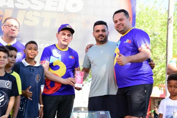 129 anos: Passeio ciclístico reúne cerca de 1.500 participantes nas comemorações do aniversário de Floriano(Imagem:Secom)