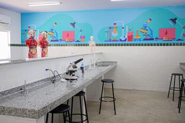LABORAT&Oacute;RIO - CETI WALL FERRAZ(Imagem:Reprodu&ccedil;&atilde;o)