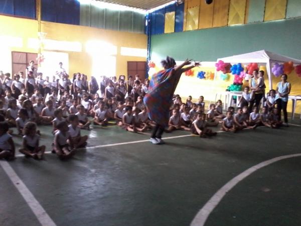 Escola Pequeno Pr&iacute;ncipe comemora em grande estilo o Dia do Circo.(Imagem:EPP)