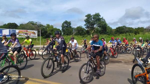 Passeio cicl&iacute;stico &eacute; realizado em Floriano para homenagear as mulheres.(Imagem:Divulga&ccedil;&atilde;o)