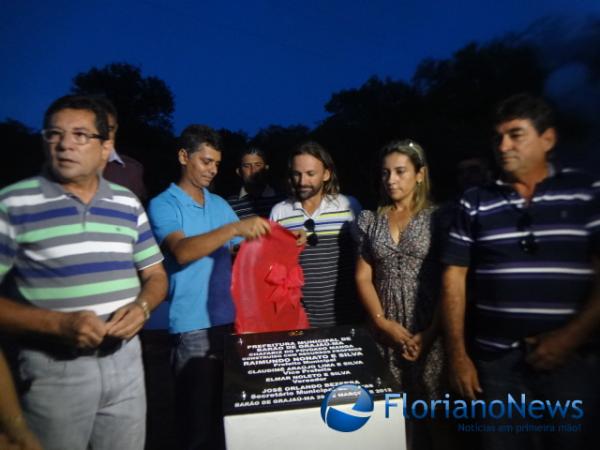 Inaugurado chafariz p&uacute;blico na zona rural de Bar&atilde;o de Graja&uacute;.(Imagem:FlorianoNews)