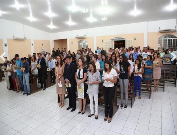 Missa marca 7º dia da morte do pai de Wellington Dias