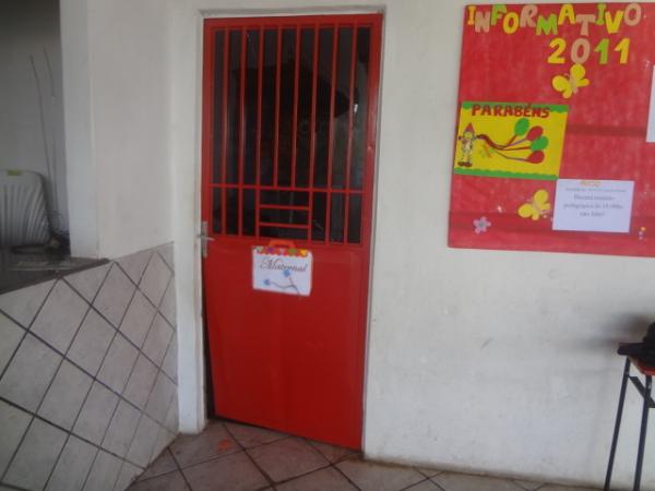 Bandidos arrombam escola em Floriano.(Imagem: FlorianoNews)