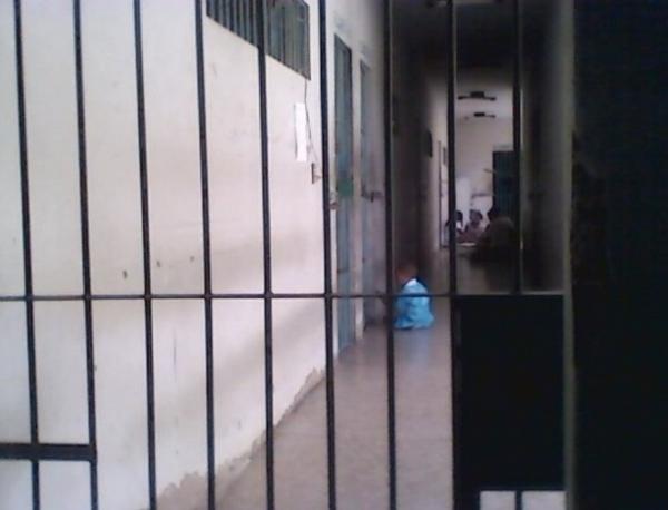 Duas presas fogem da Penitenciária Feminina de Teresina durante culto religioso