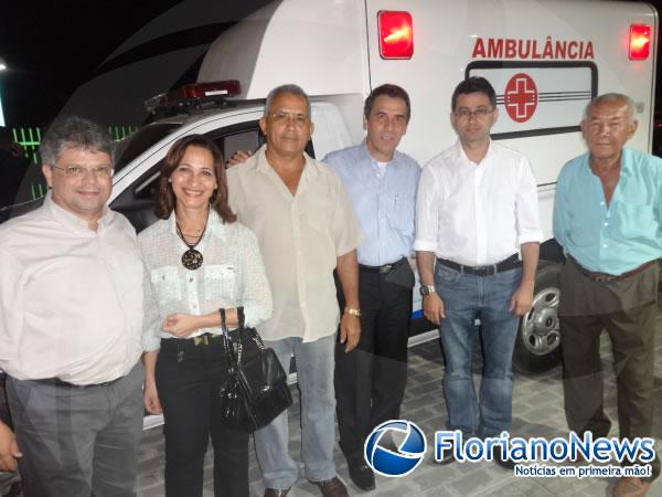 Secretaria de Saúde de Floriano recebe nova ambulância.(Imagem:FlorianoNews)